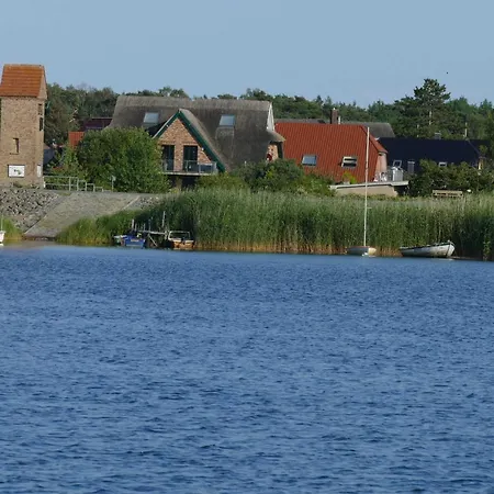 Daire Haus Am Deich Feriendomizil Mit Balkon