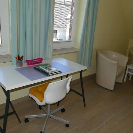 Daire Haus Am Deich Feriendomizil Mit Balkon Baabe