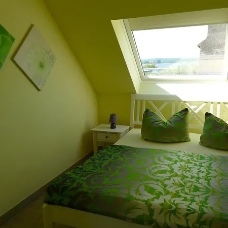 Apartment Haus Am Deich Feriendomizil Mit Balkon